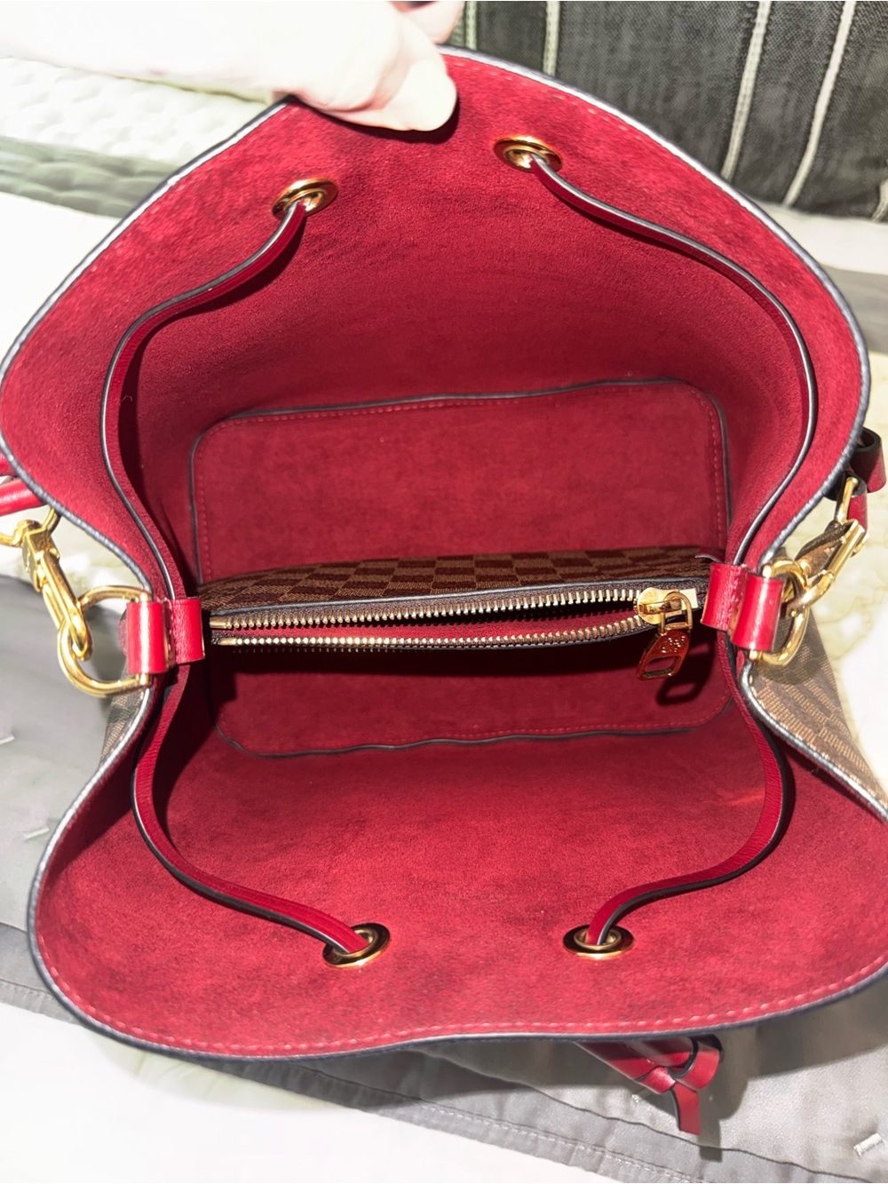 EUC Louis Vuitton Neo Noe Damier Ebene Cherry - Picture 8 of 14